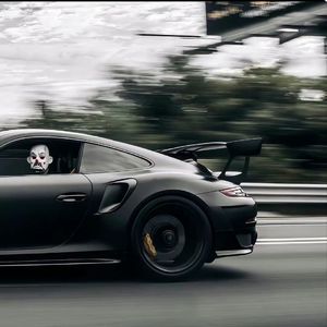 野外震车做爰无删减版
